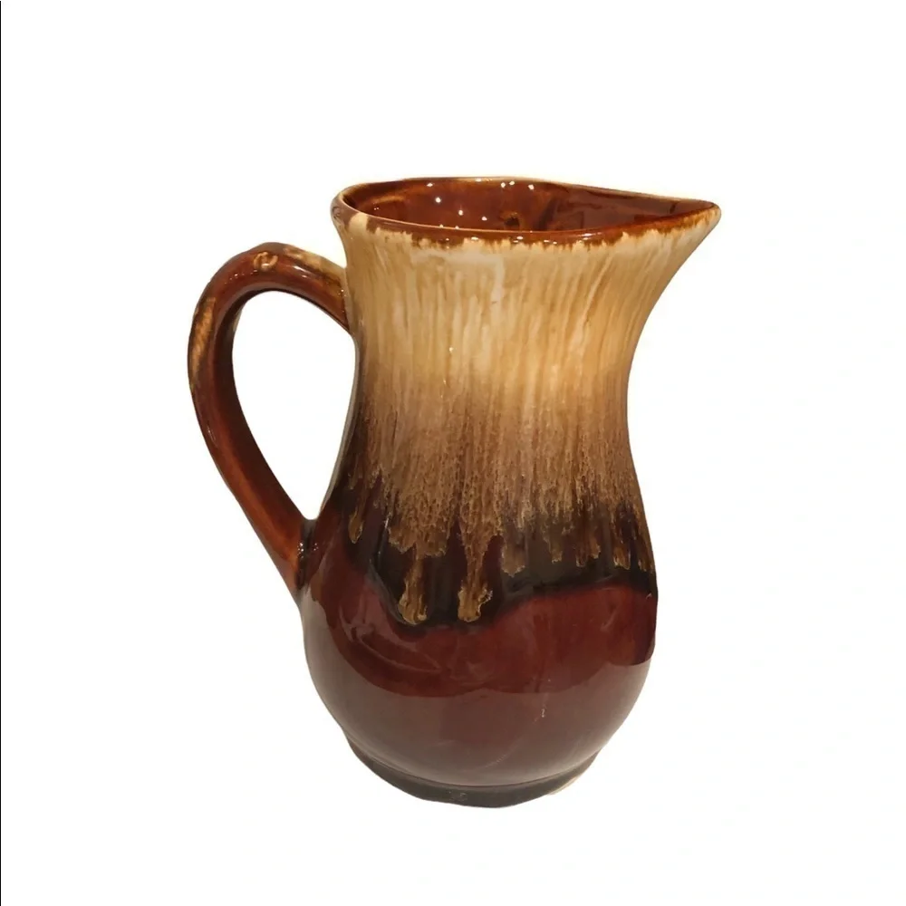 𝅺vintage Roseville Pottery Pitcher